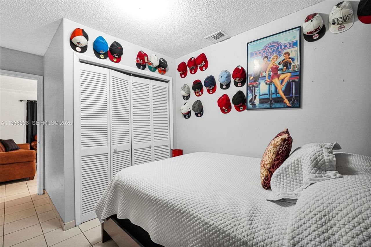 3289 W 70th St , Hialeah, FL 33018 Photo