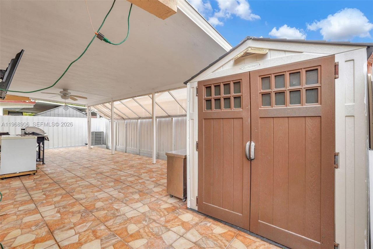 3289 W 70th St , Hialeah, FL 33018 Photo