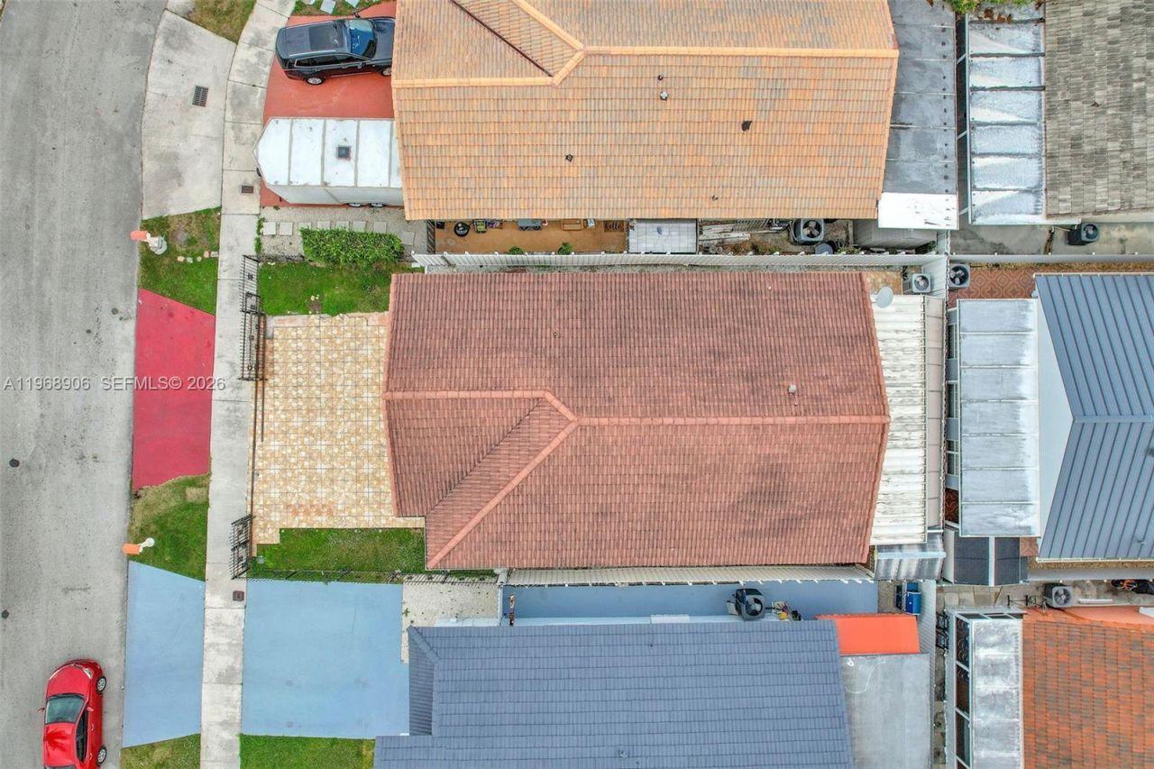 3289 W 70th St , Hialeah, FL 33018 Photo