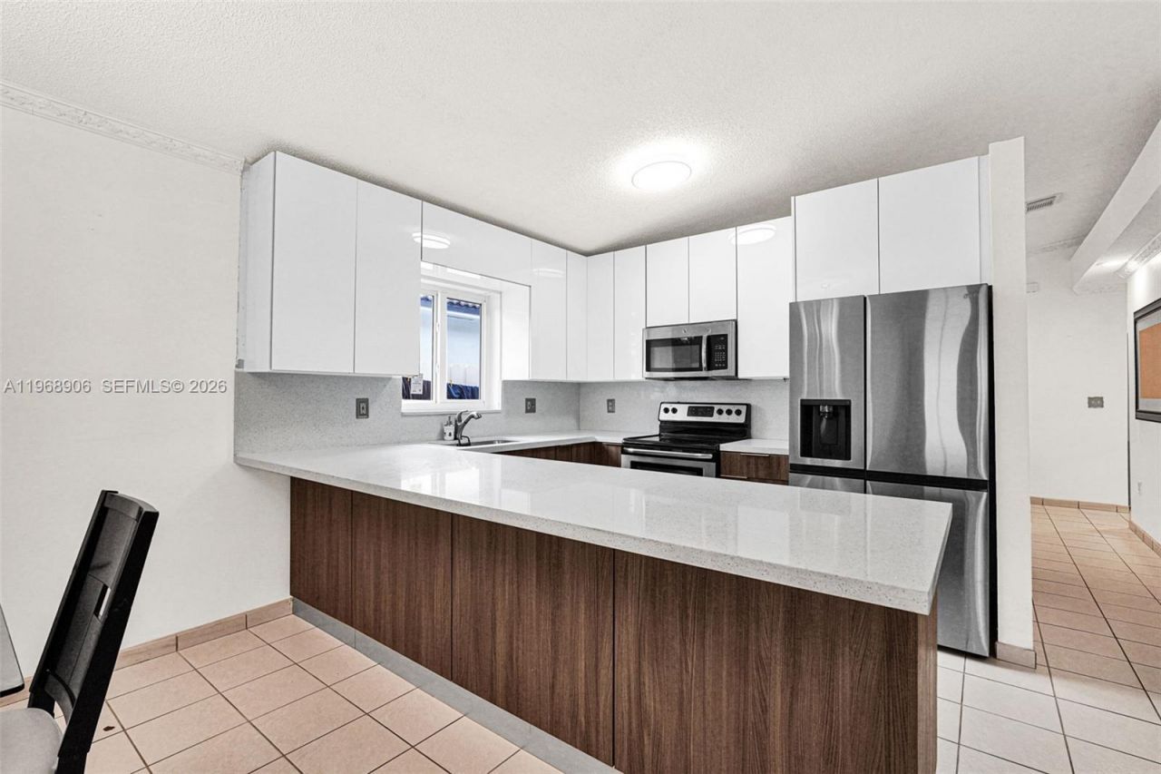 3289 W 70th St , Hialeah, FL 33018 Photo