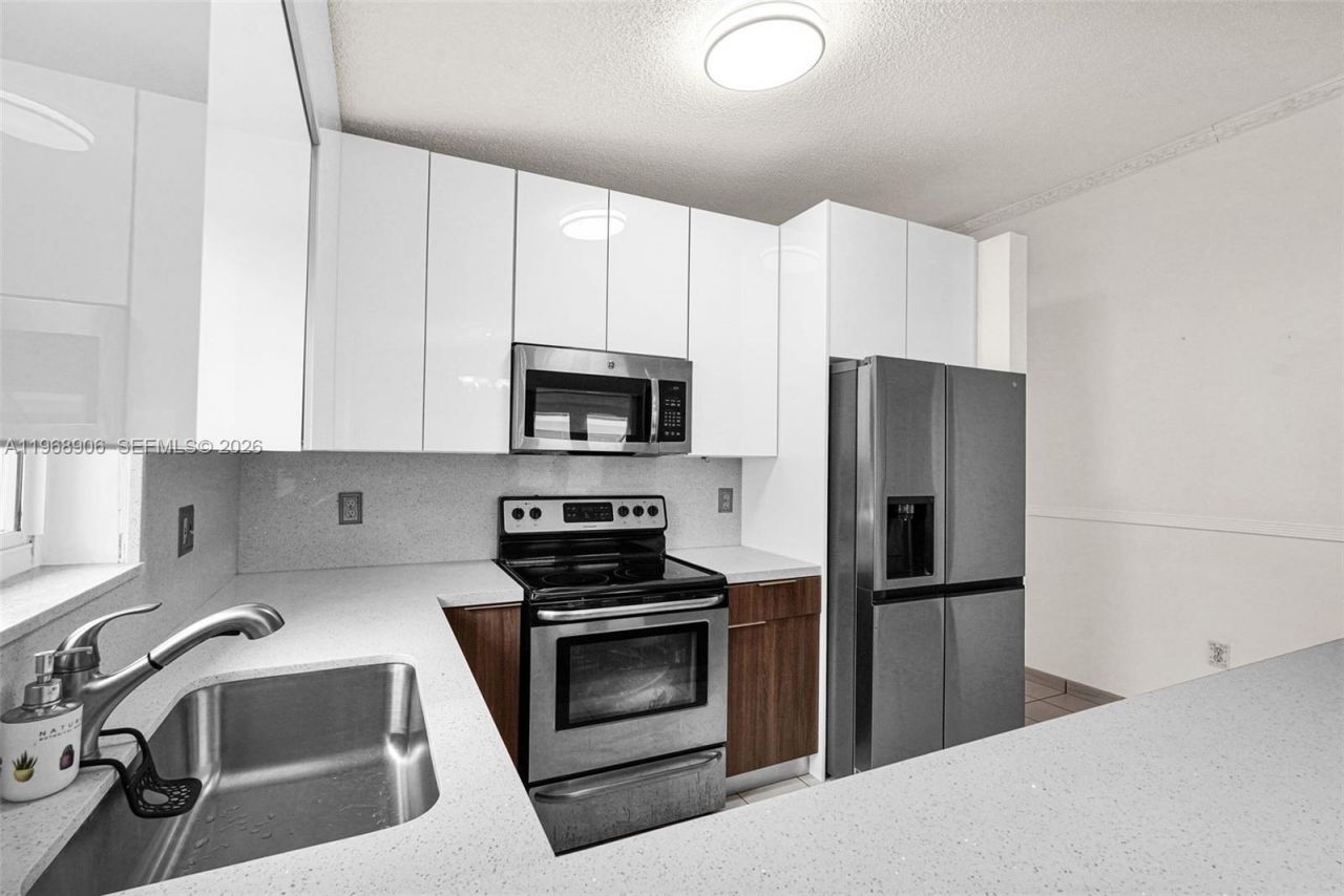 3289 W 70th St , Hialeah, FL 33018 Photo