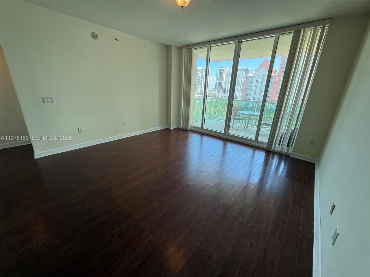3340 NE 190th St, Unit 1105, Aventura, FL 33180 Photo