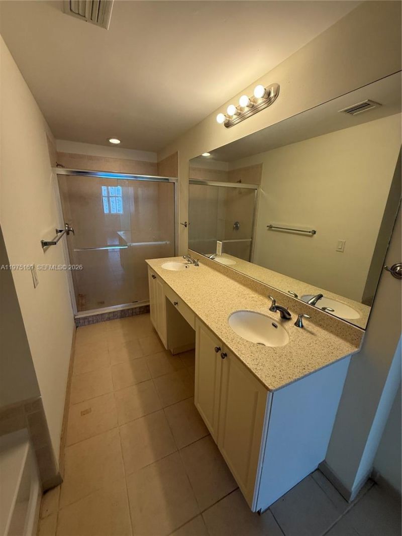 3340 NE 190th St, Unit 1105, Aventura, FL 33180 Photo