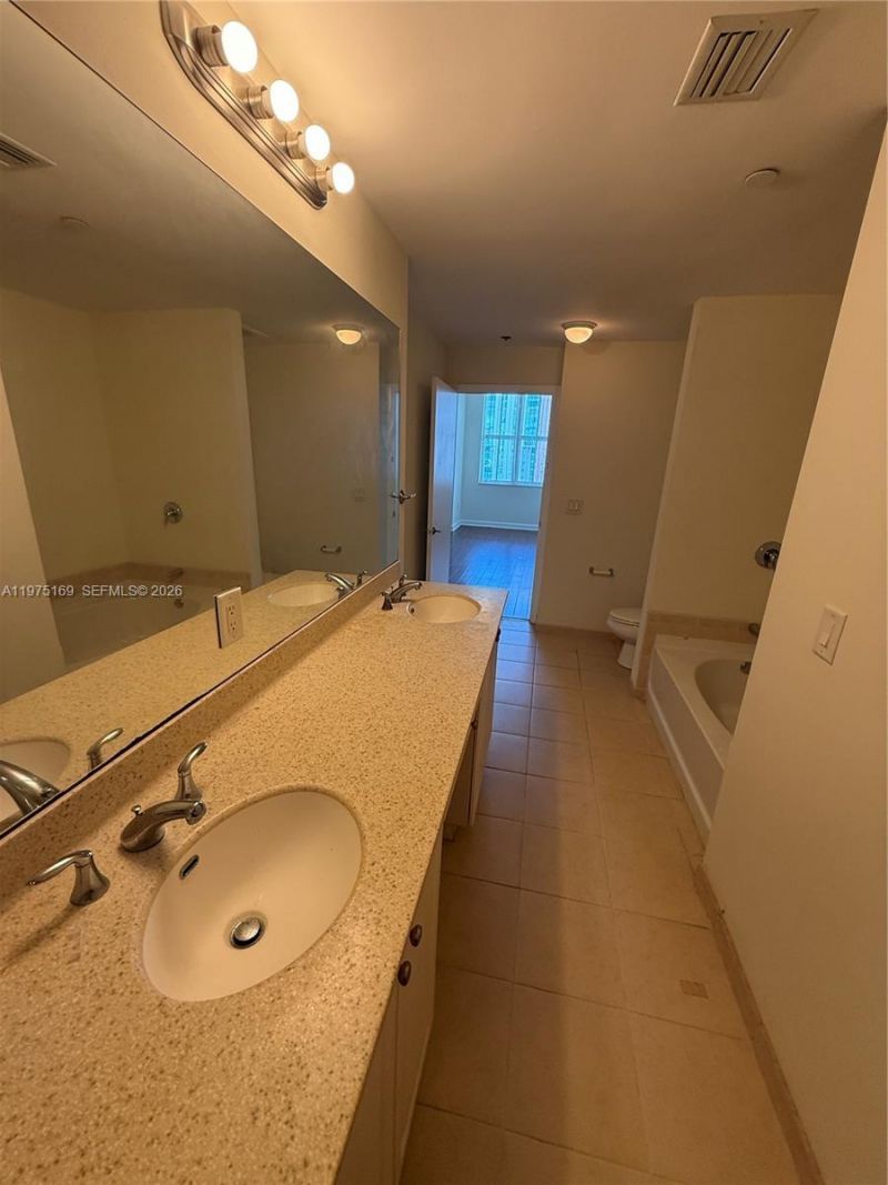 3340 NE 190th St, Unit 1105, Aventura, FL 33180 Photo