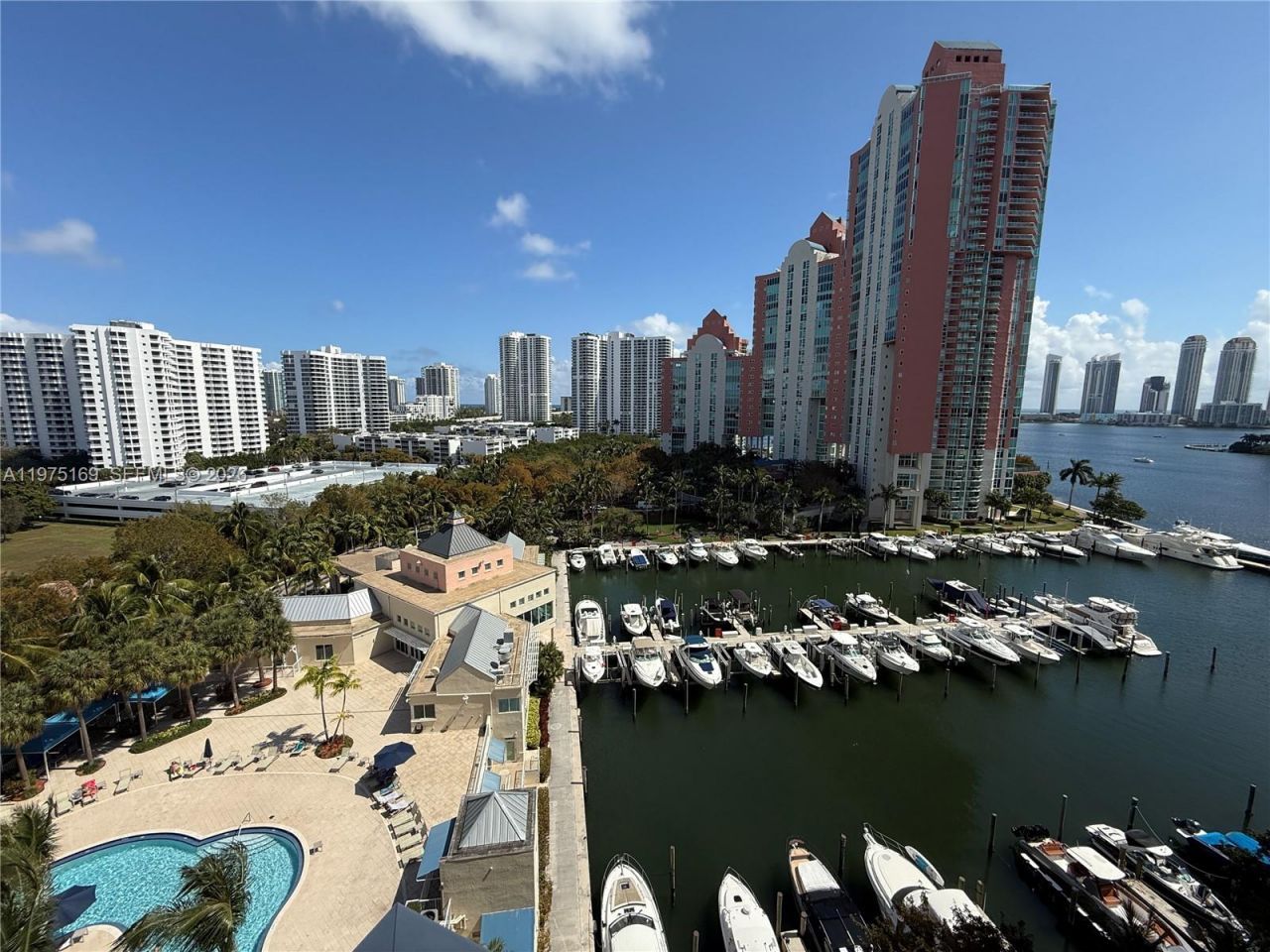 3340 NE 190th St, Unit 1105, Aventura, FL 33180 Photo