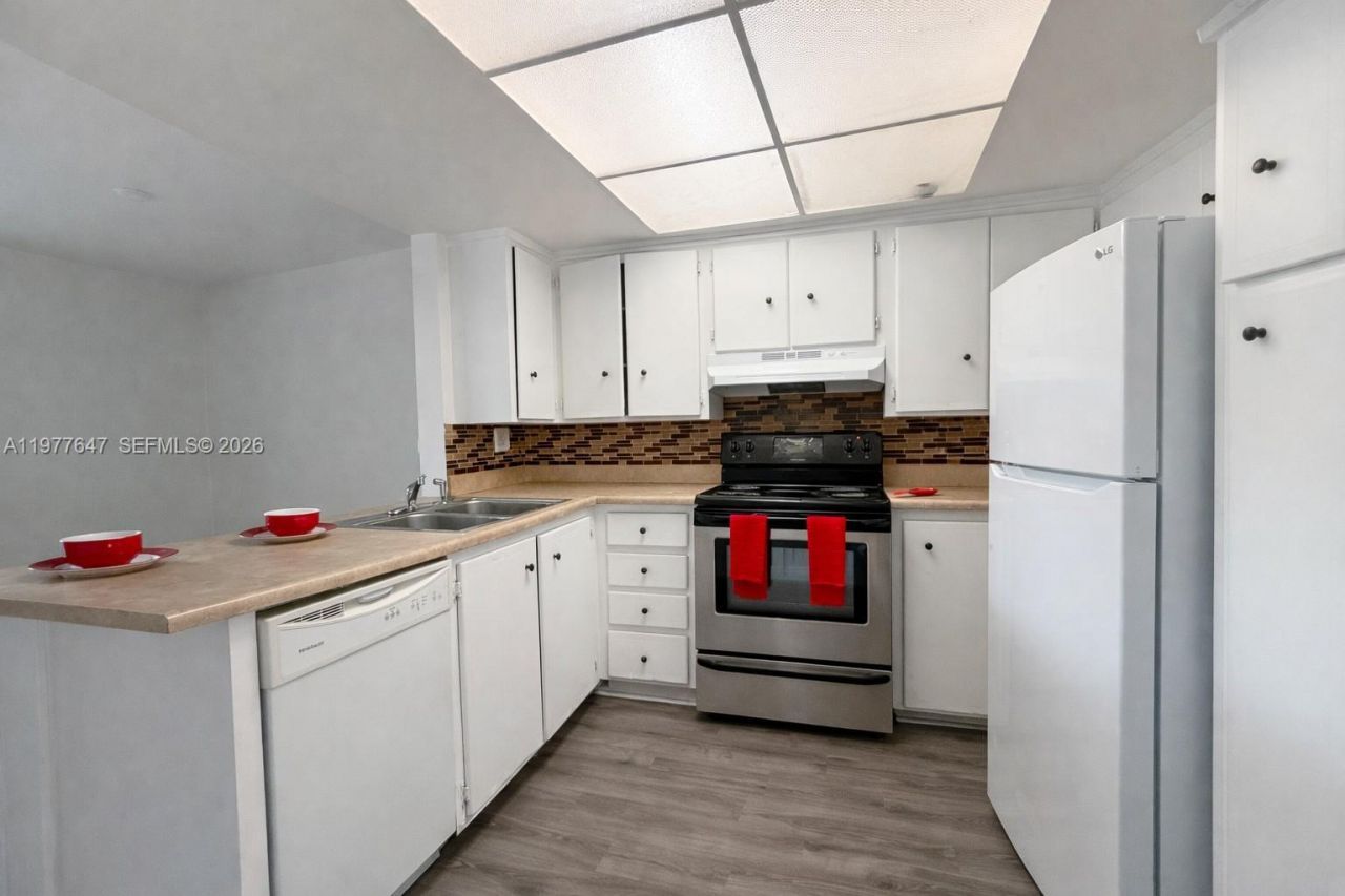 7400 NW 76th Ct , Unit 1-2, Tamarac, FL 33321 Photo