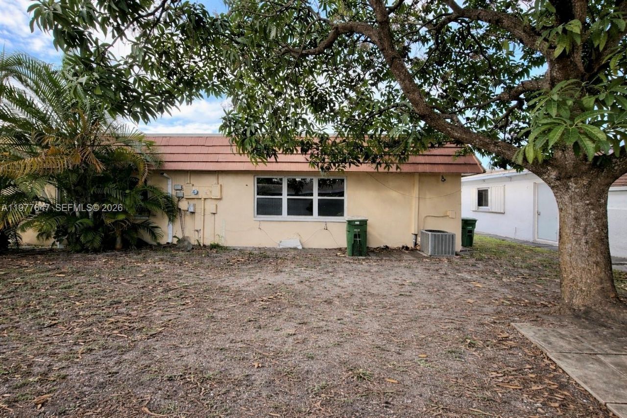 7400 NW 76th Ct , Unit 1-2, Tamarac, FL 33321 Photo