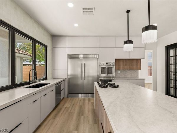 10626 San Vercelli Court, Las Vegas, NV 89141