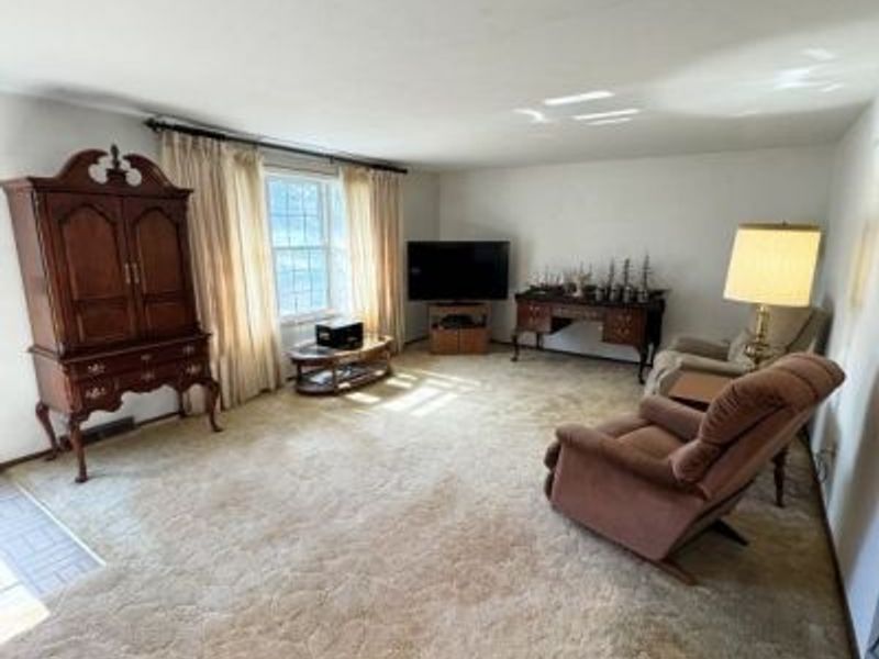 33562 Bainbridge Road, North Ridgeville, OH 44039 Photo 3