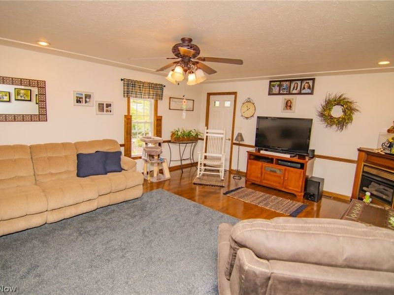 218 High Street, Amsterdam, OH 43903 Photo 12