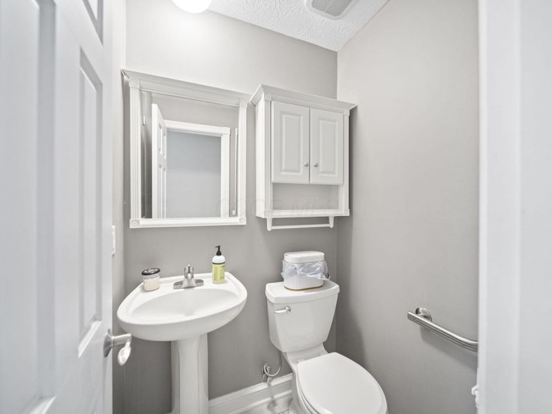 8914 Stonehenge Drive NW, Pickerington, OH 43147 Photo 22