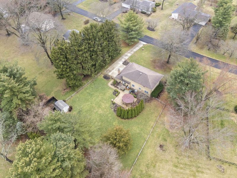 8914 Stonehenge Drive NW, Pickerington, OH 43147 Photo 4