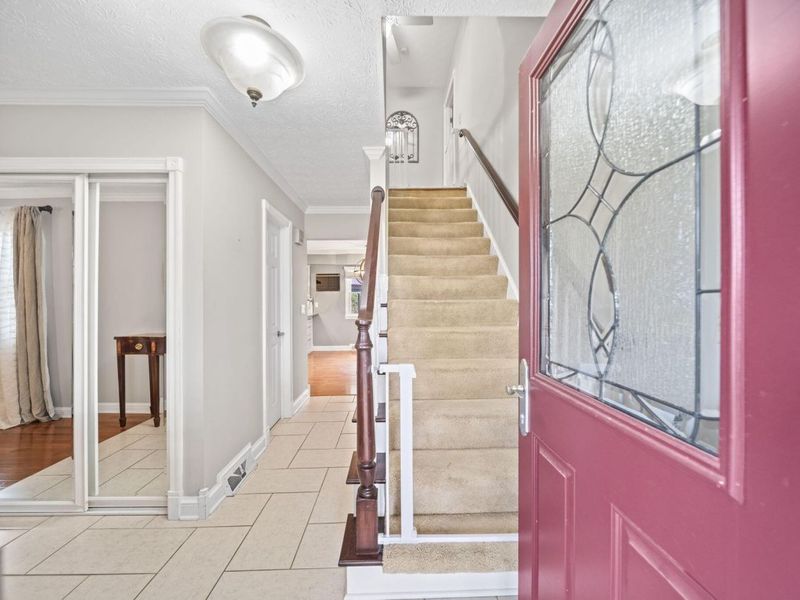 8914 Stonehenge Drive NW, Pickerington, OH 43147 Photo 5