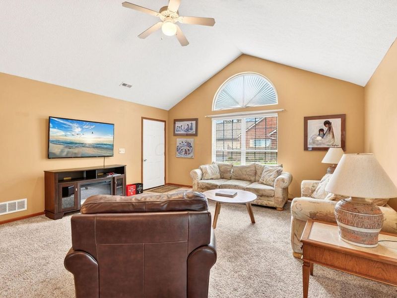 6836 Newrock Drive, Unit 21, New Albany, OH 43054 Photo 10