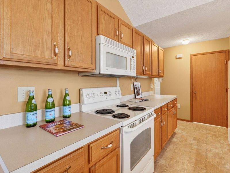 6836 Newrock Drive, Unit 21, New Albany, OH 43054 Photo 19