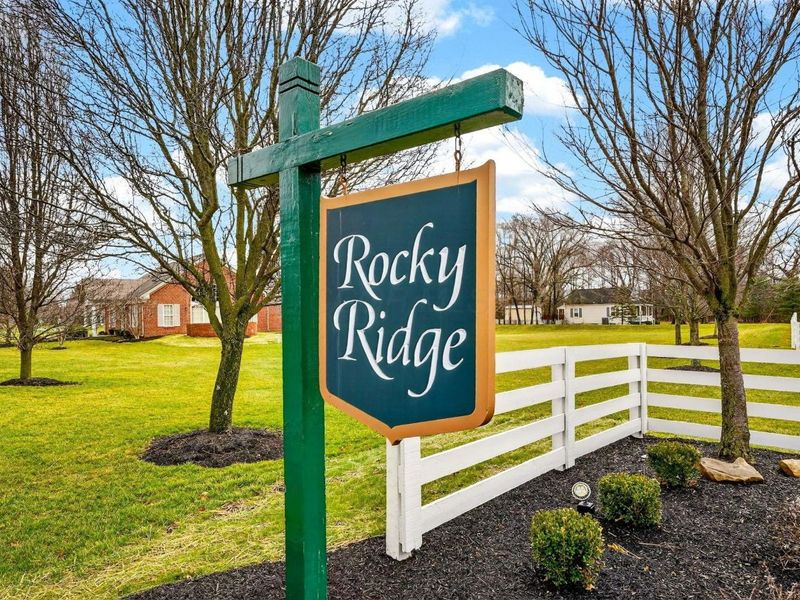 6836 Newrock Drive, Unit 21, New Albany, OH 43054 Photo 2