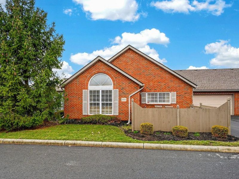 6836 Newrock Drive, Unit 21, New Albany, OH 43054 Photo 4