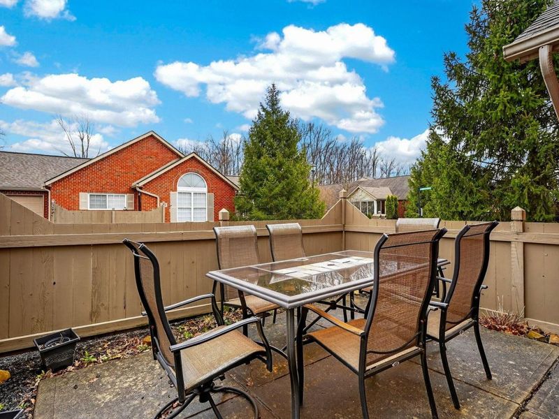 6836 Newrock Drive, Unit 21, New Albany, OH 43054 Photo 5