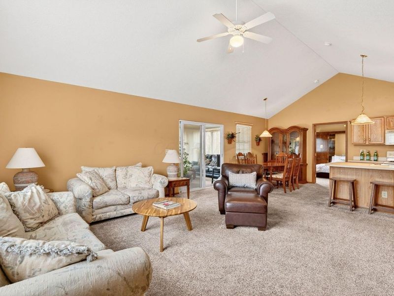 6836 Newrock Drive, Unit 21, New Albany, OH 43054 Photo 7