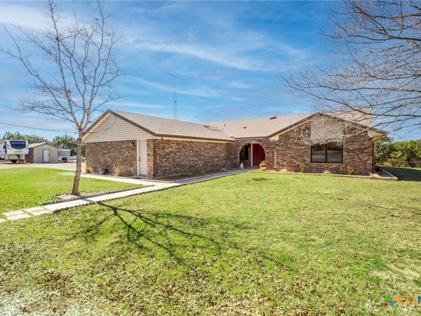 494 County Road 4813, Copperas Cove, TX 76522