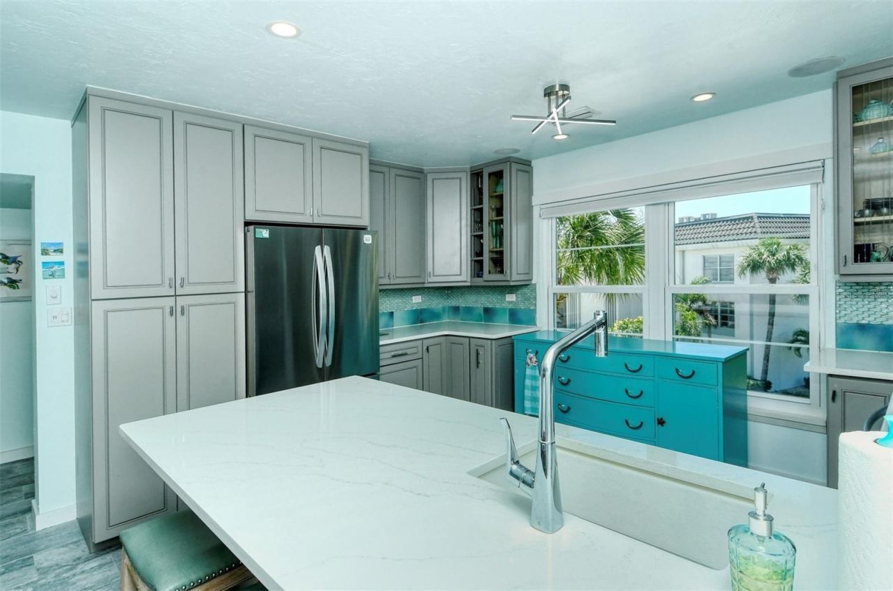 4440 Exeter Drive , Unit 301, Longboat Key, FL 34228 Photo