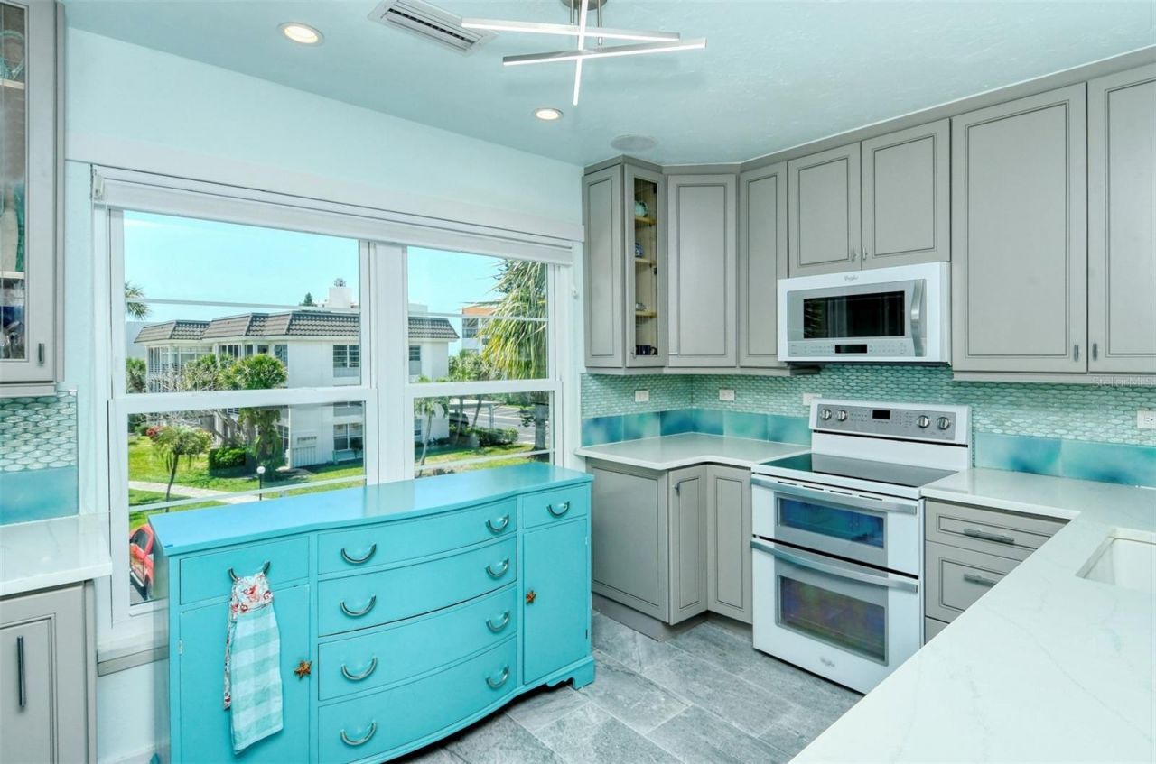 4440 Exeter Drive , Unit 301, Longboat Key, FL 34228 Photo