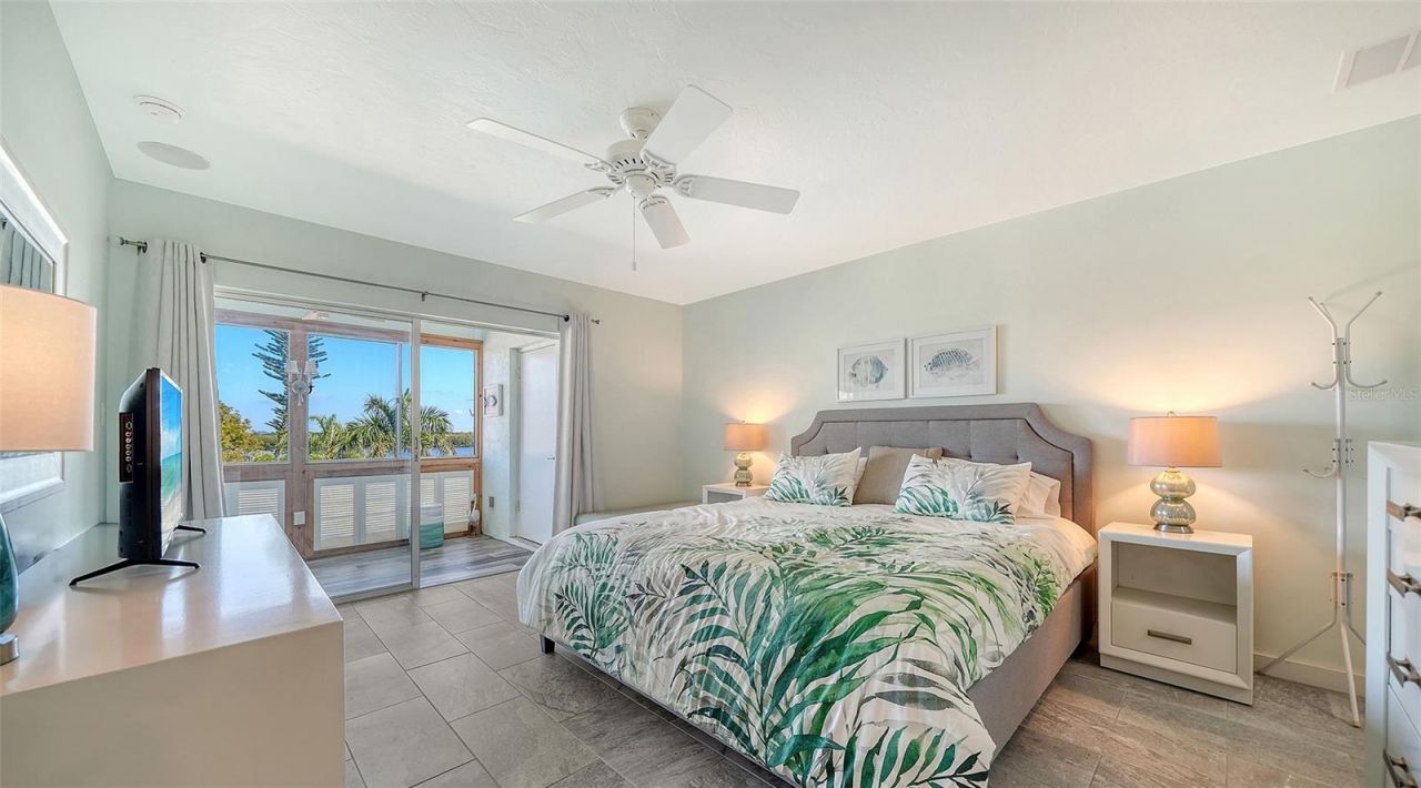 4440 Exeter Drive, Unit 301, Longboat Key, FL 34228 Photo