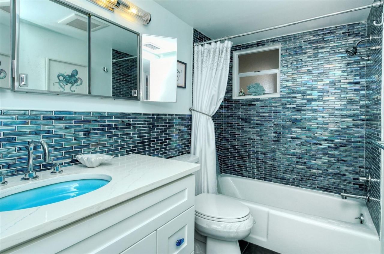 4440 Exeter Drive , Unit 301, Longboat Key, FL 34228 Photo