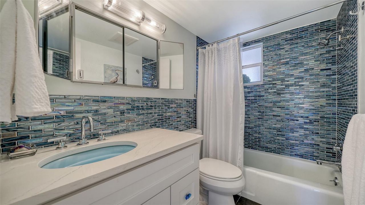 4440 Exeter Drive, Unit 301, Longboat Key, FL 34228 Photo