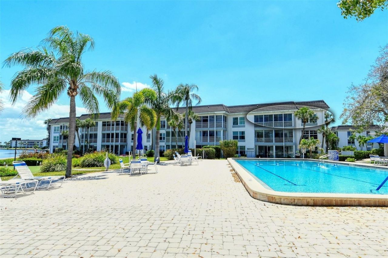 4440 Exeter Drive, Unit 301, Longboat Key, FL 34228 Photo