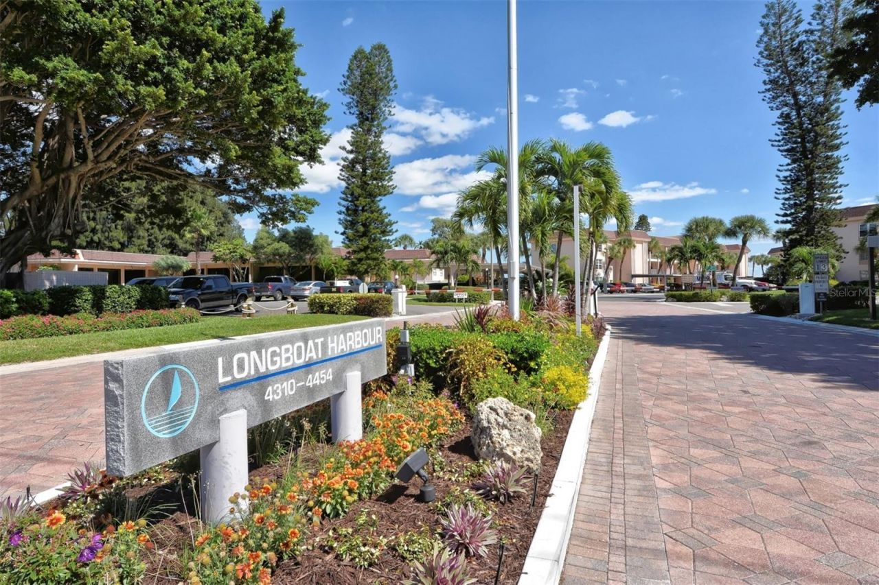 4440 Exeter Drive, Unit 301, Longboat Key, FL 34228 Photo