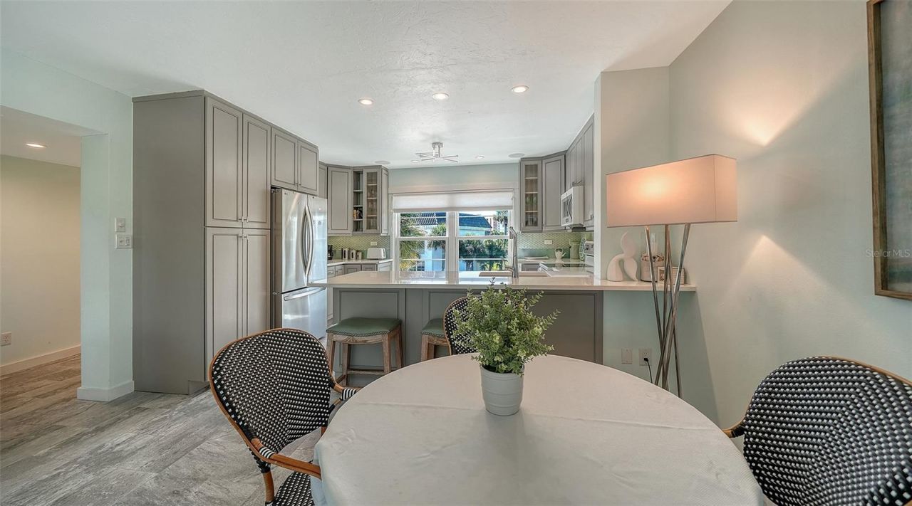 4440 Exeter Drive, Unit 301, Longboat Key, FL 34228 Photo