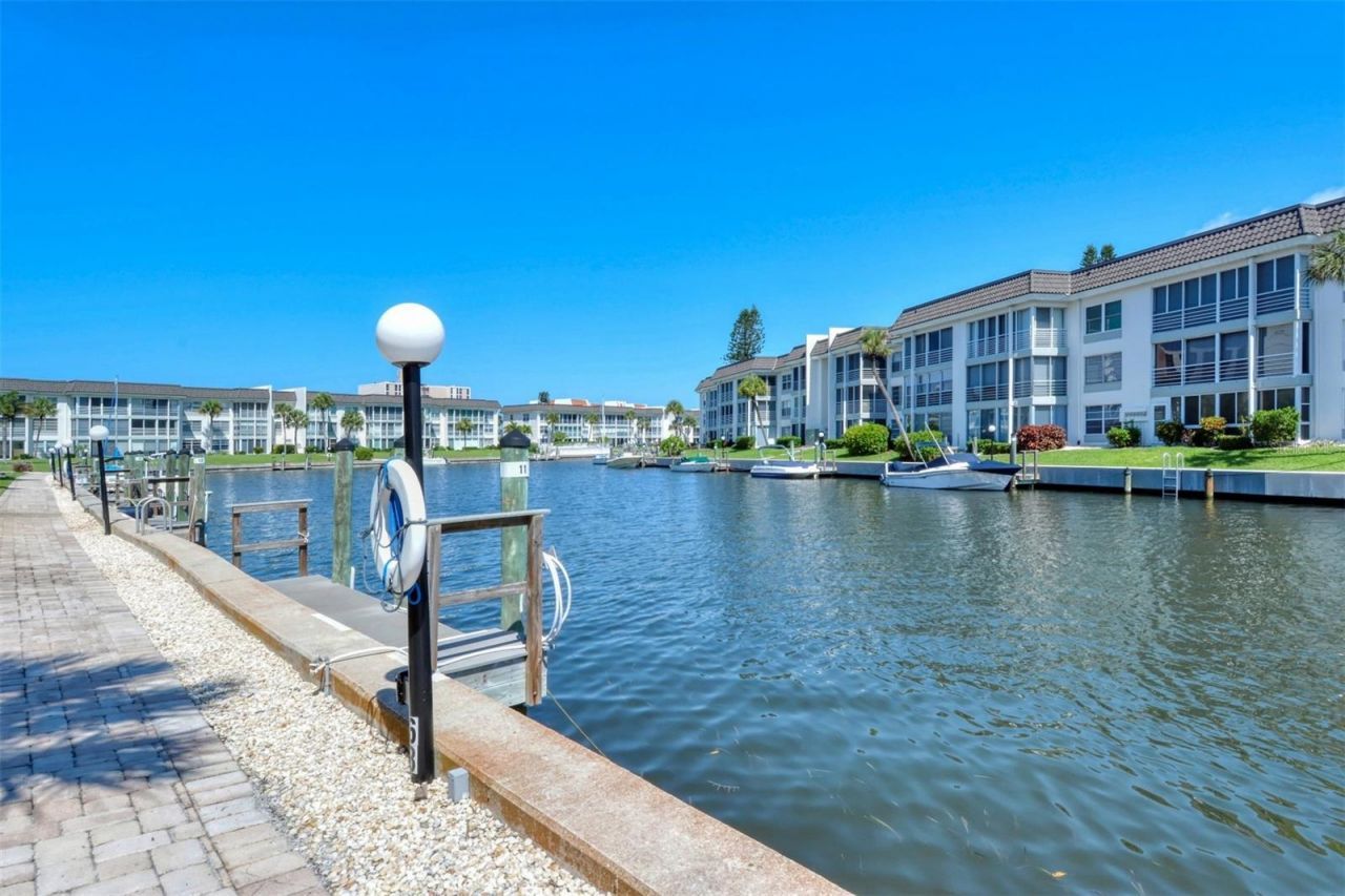 4440 Exeter Drive, Unit 301, Longboat Key, FL 34228 Photo