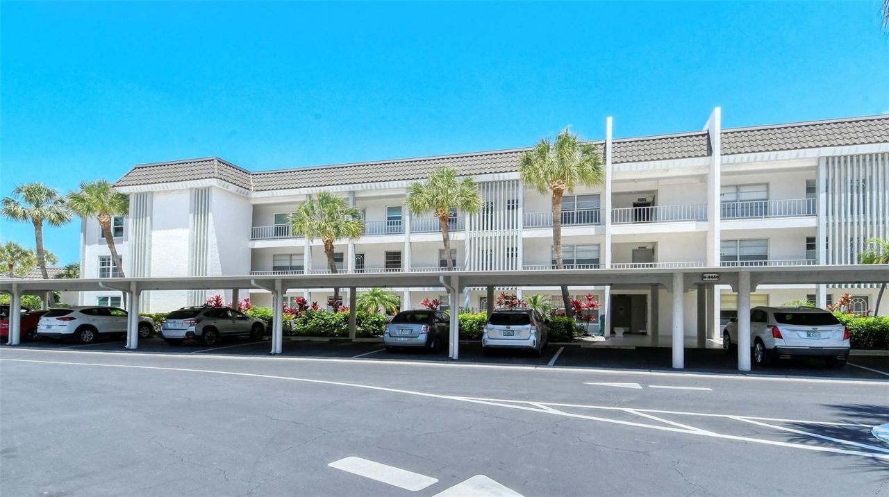 4440 Exeter Drive, Unit 301, Longboat Key, FL 34228 Photo