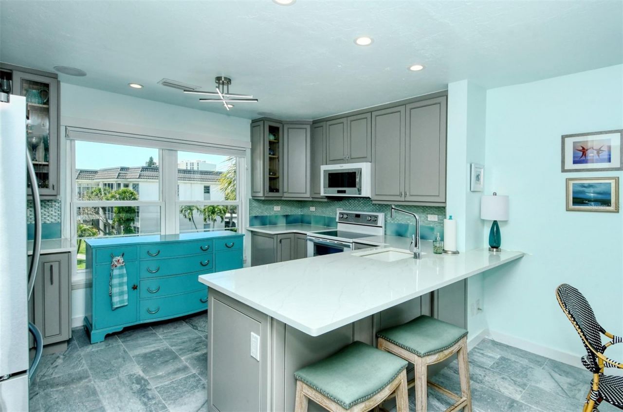 4440 Exeter Drive , Unit 301, Longboat Key, FL 34228 Photo