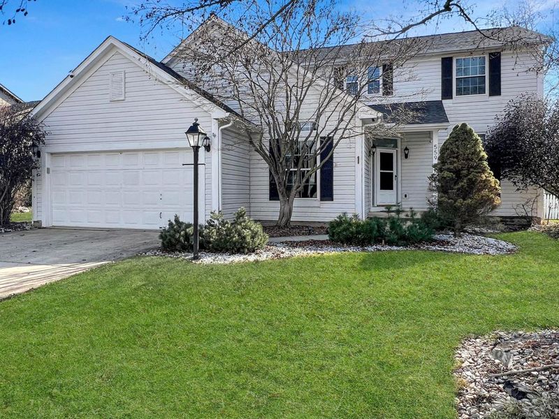 559 Cherry Hill Drive, Pickerington, OH 43147 Photo 1