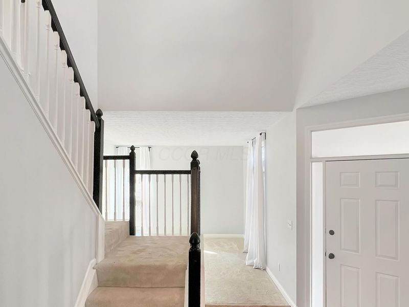 559 Cherry Hill Drive, Pickerington, OH 43147 Photo 3