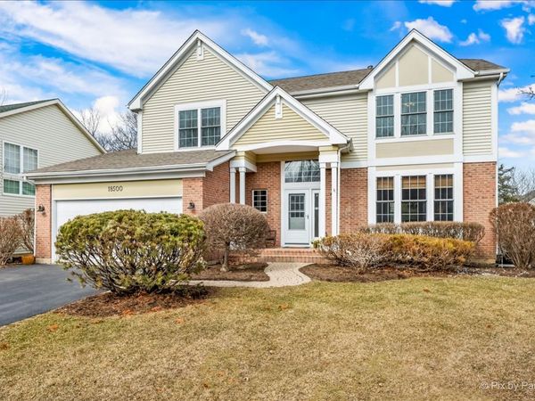 18500 W Aspen Court , Grayslake, IL 60030