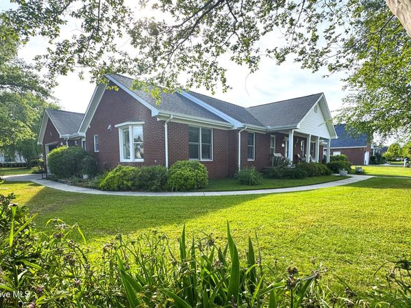 1601 River Bluff Road, Morehead City, NC 28557