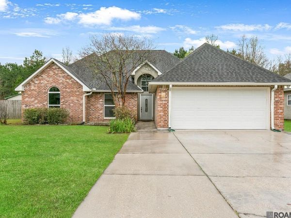 23550 Southpoint Dr, Denham Springs, LA 70726