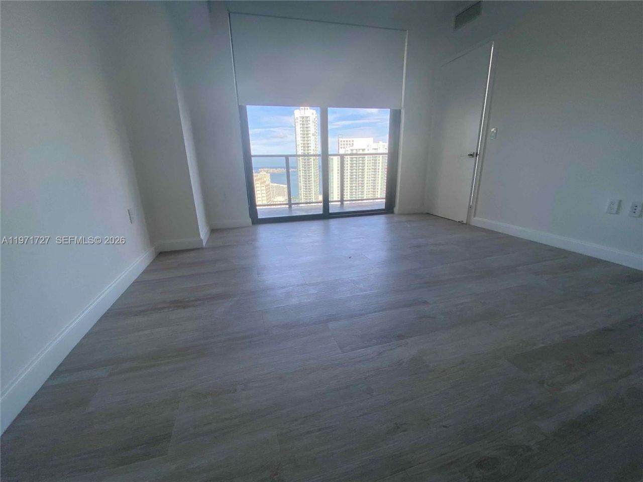 45 SW 9th St, Unit 3703, Miami, FL 33130 Photo