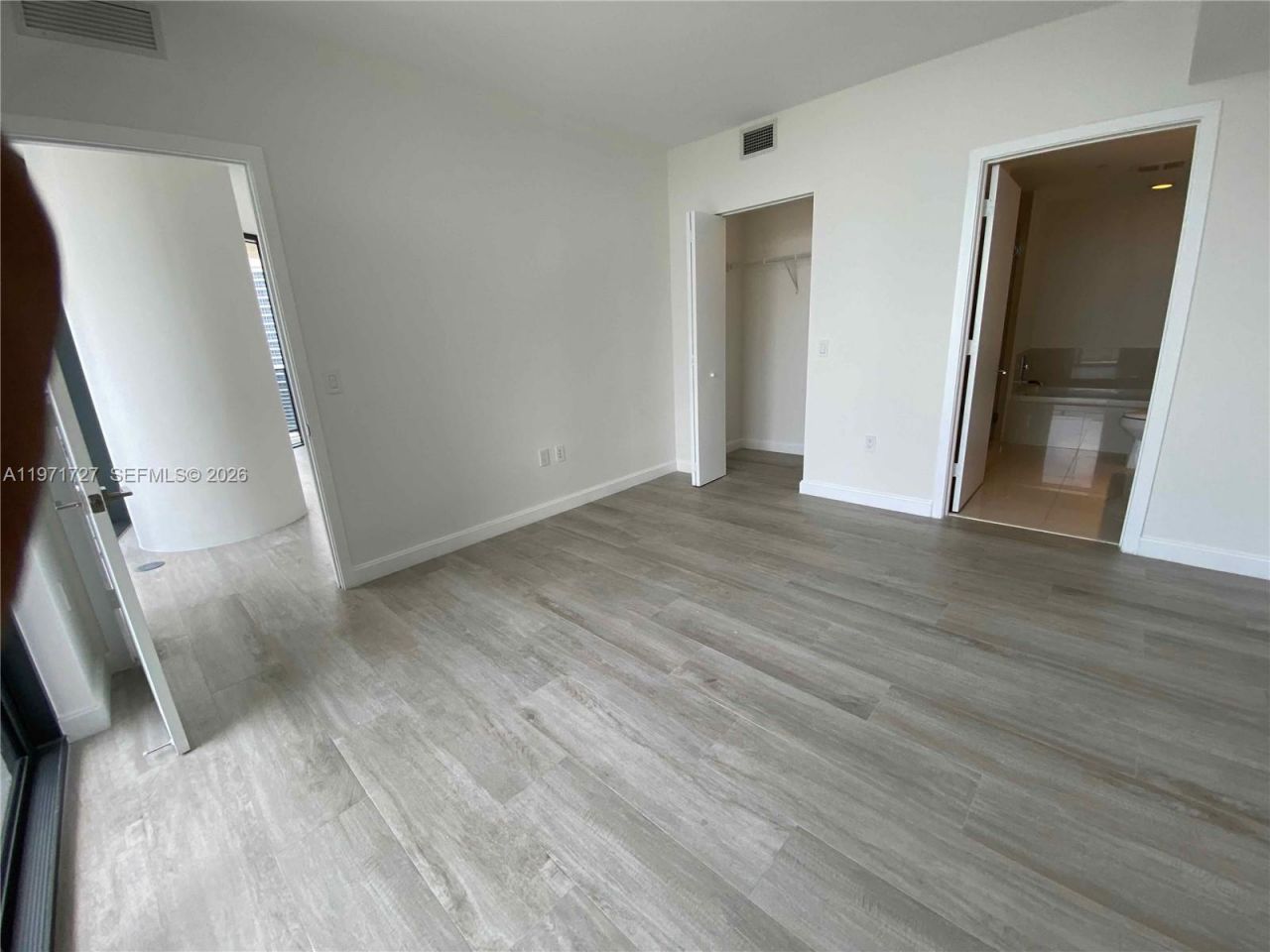 45 SW 9th St, Unit 3703, Miami, FL 33130 Photo
