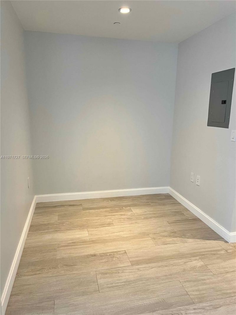 45 SW 9th St, Unit 3703, Miami, FL 33130 Photo
