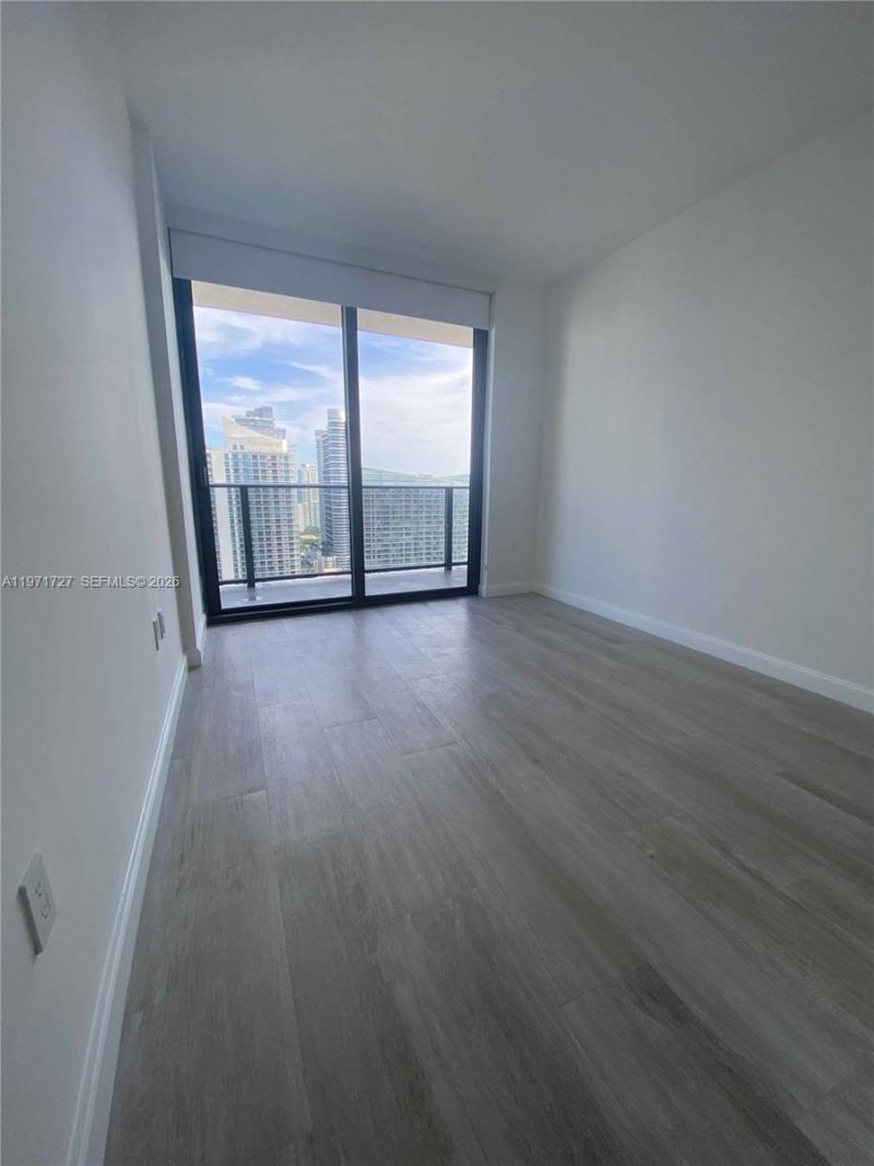 45 SW 9th St, Unit 3703, Miami, FL 33130 Photo