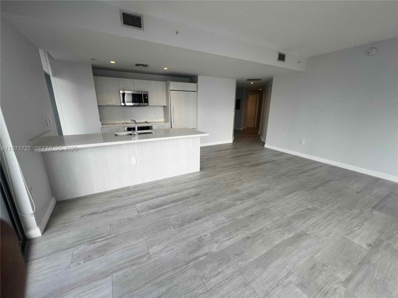 45 SW 9th St, Unit 3703, Miami, FL 33130 Photo