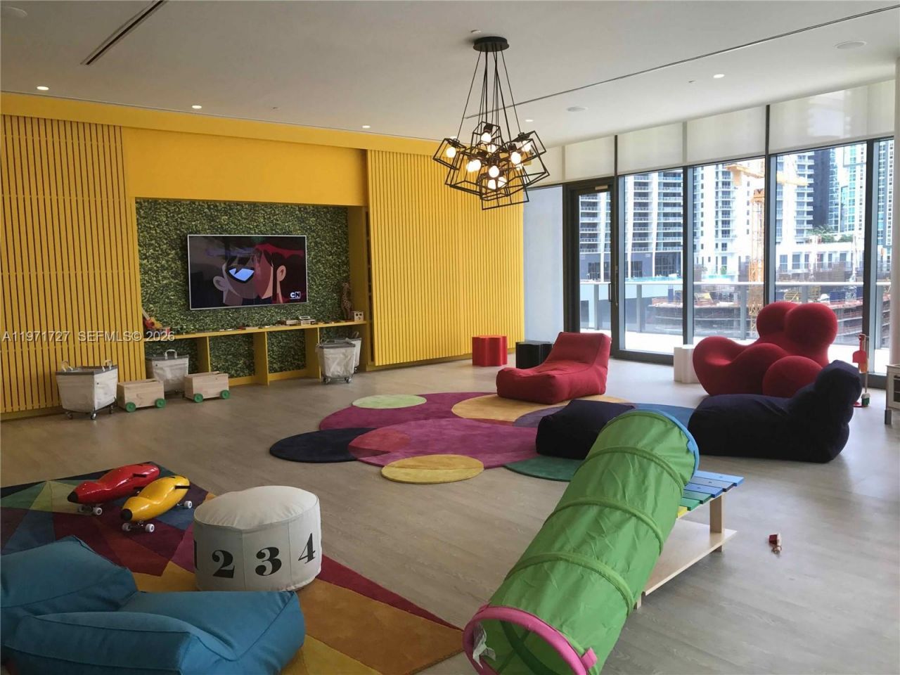 45 SW 9th St, Unit 3703, Miami, FL 33130 Photo