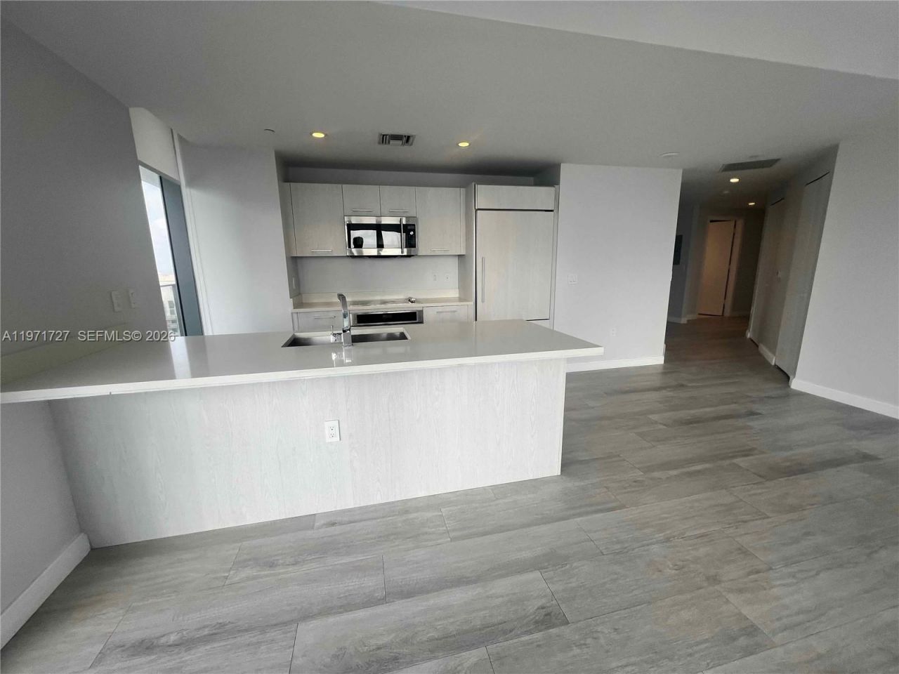 45 SW 9th St, Unit 3703, Miami, FL 33130 Photo