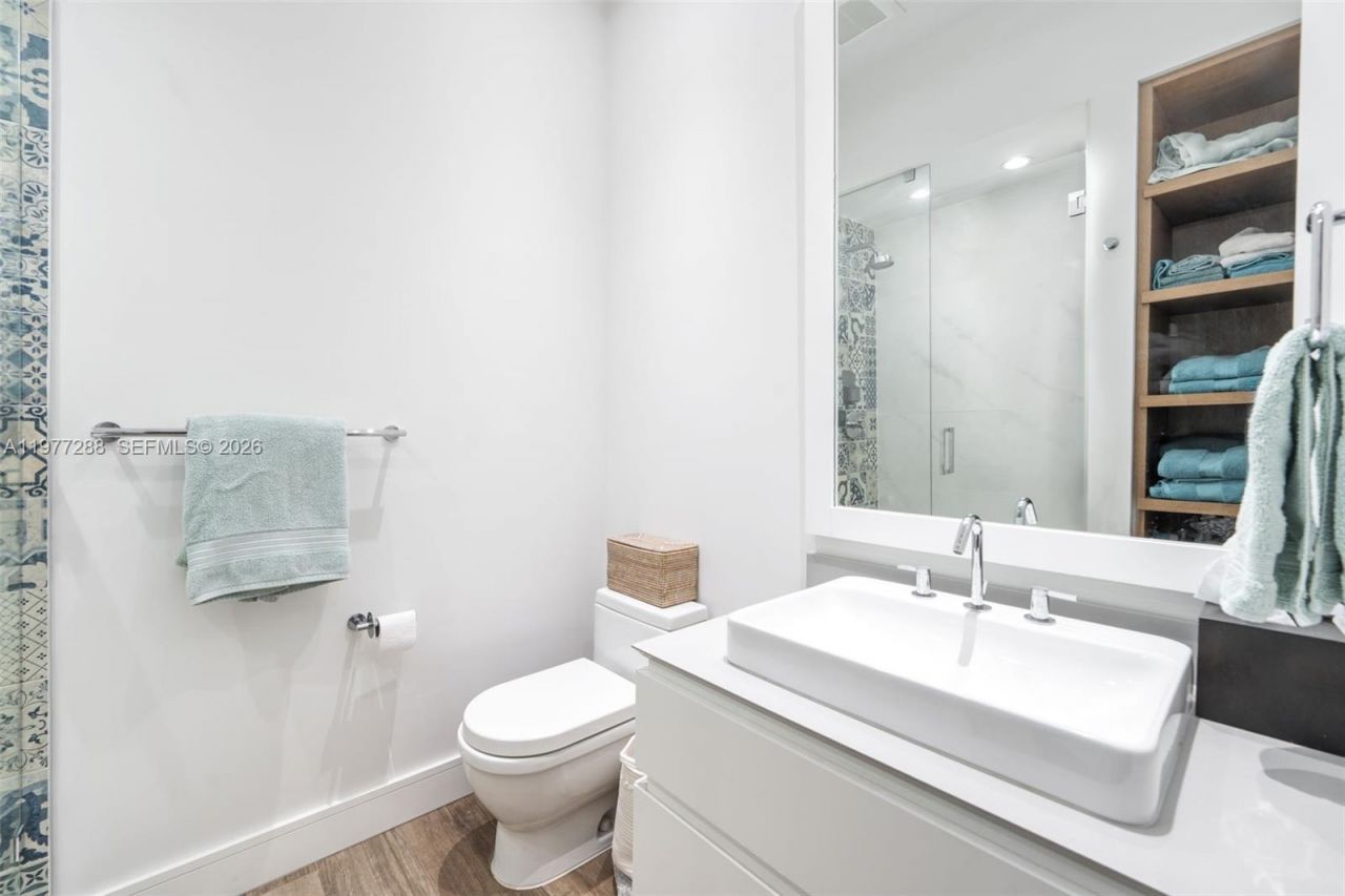 2977 Bridgeport Ave, Miami, FL 33133 Photo