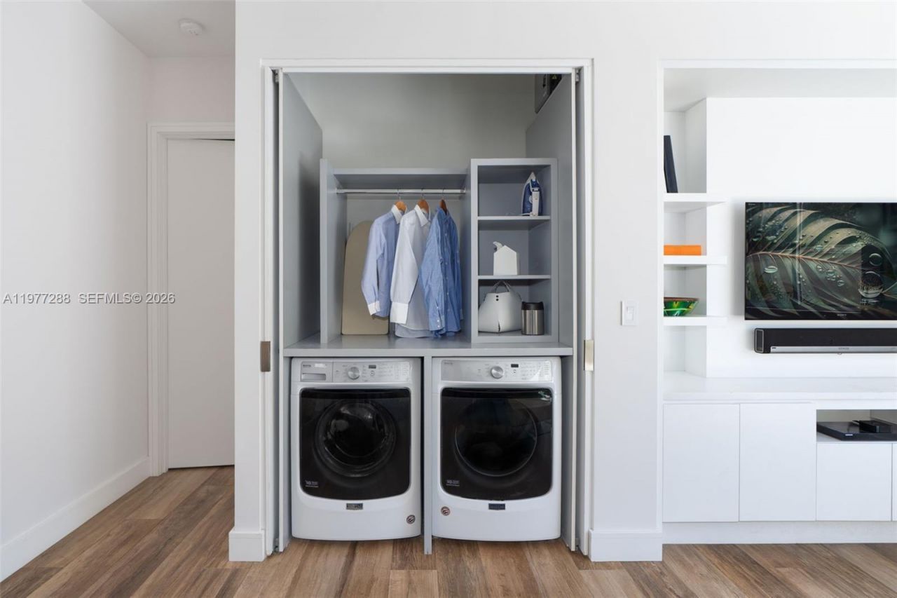 2977 Bridgeport Ave, Miami, FL 33133 Photo