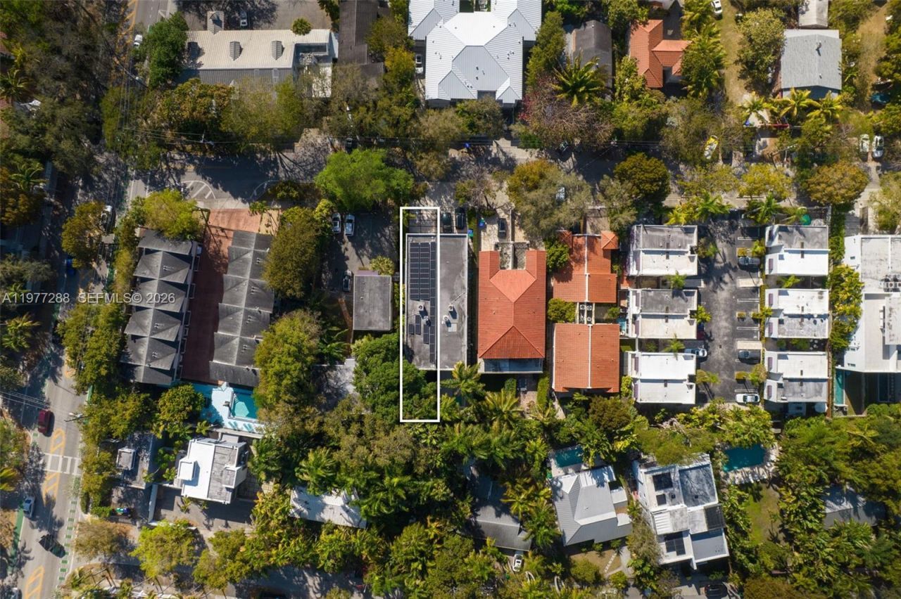 2977 Bridgeport Ave, Miami, FL 33133 Photo